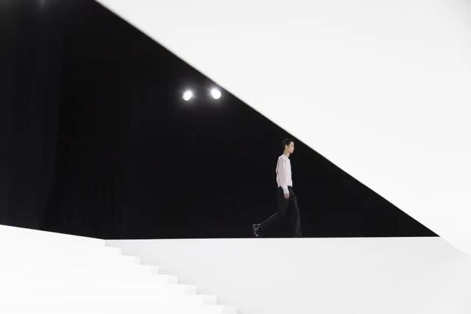 诺瓦Kim Jones的快乐王子凯发k8网站登录Dior的卡萨(图55)